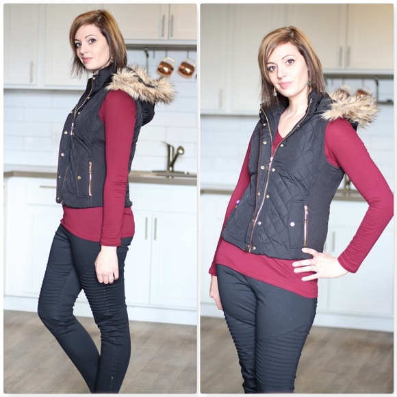 Faux Fur Trimmed Black Quilted Vest - Picture 2 of 6